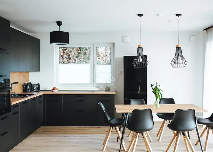Seeblick & Terrasse! Moderne Ferienwohnung 96Qm